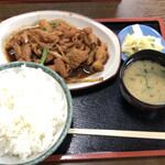 なかむら - 料理写真:ホルモンニンニク定食　750円