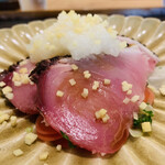 魚菜料理 縄屋 - 5 .  造里2：羽鰹、赤蕪+黒蕪、飯寿司、煎り酒（梅干し入り日本酒煮）