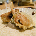 魚菜料理 縄屋 - 11.  揚　：蟹爪、牡蠣、海老芋 の薪火仕上げ、海老芋ペーストソース