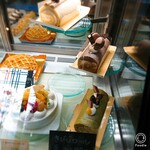 Patisserie And Boulangerie Anzu - ホールケーキやロールケーキ