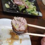 もつ焼き 次郎 - つくねの断面