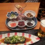鮨処 鷹 - 13　中瓶ビール&付出しと酒盗