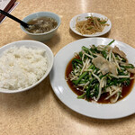 一番飯店 - 肉ニラ炒め定食