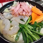 台湾料理 百鮮味 2号店 - 『 鍋 （ 鶏白湯スープ ） 』  980円 （ 税別 ）