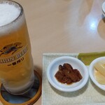 台湾料理 百味鮮 - 生ビールと、サービス☆