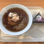 Himawari - 野菜かき揚げそばと紅鮭筋子おにぎり