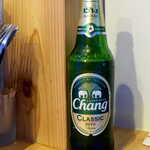 Toukyou Kaosoi - チャーンビール（￥660）。象さんのロゴが目印、タイで2番目に有名なビール