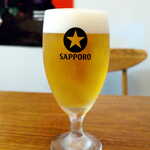 Toukyou Kaosoi - サッポロ黒ラベル（￥500）。恵比寿はサッポロビールの本社があるだけに、これは王道の選択