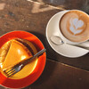 ポップコーヒーズ - カフェモカとベイクドチーズケーキのセット。