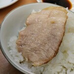 オーモリラーメン - チャーシューオンザライス