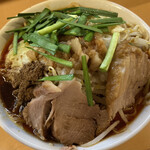 ラーメン荘 地球規模で考えろ - 赤い流星（４００ｇ）（ニンニク、野菜少なめ）