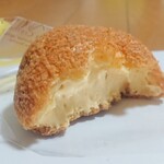 おかしのまつとく - 松シュー 130円 
濃厚カスタード