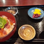 Toukyou Tsukidiya - ランチの海鮮丼