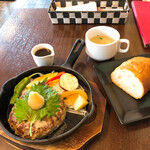 フルーツキッチン ほのか - ランチ　ハンバーグセット