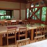 Suihou sou - テーブルごとに使われている木材が違います！