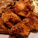 栄夏 - 唐揚げのアップ