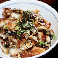 うなぎ料理 うな和 鶴舞 - 二杯目はお好みの薬味をのせて…