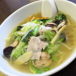 天香餃子 - 野菜たっぷり湯麵