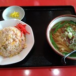 中国料理 四川 - 台湾ラーメンとチャーハン