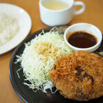 ガスト - チーズINメンチカツランチ