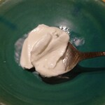 鈴田式 - 燻製アイスにIchiro's Maltをかけて