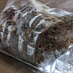 パン工房 ドロシー - ナッツ入りカンパーニュ系フランスパン