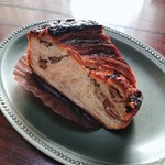 ベーカリー オーディレイ - 料理写真:黒けしのデニッシュ 240円