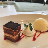 37 Steakhouse & Bar - 