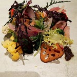 Reglisse - 長崎五島列島赤イサキの昆布〆カルパチョ　
      NOTO 高農園野菜サラダ