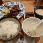 肉匠の牛たん たん之助 - 