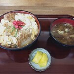 Kitaha Chi Shiyoku Dou - カツ丼（みそ汁，漬物津付き）