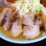 ラーメン 盛太郎 - チャーシュー麺（野菜マシマシ）840円