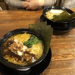 横浜家系ラーメン きがる家 - 