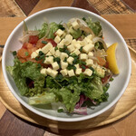 メレンゲ - 料理写真:サーモンとチーズのアボカドボウル（¥980）