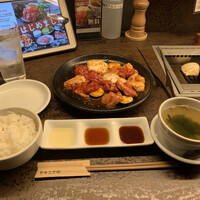 ヤキニク甲 - ミックス焼肉ランチ　1,500円
                    息子はご飯大　＋100円