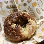 メゾン ムラタ - キーマチーズカレーぱん ¥200