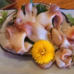 香海 - ホッキ貝刺し身 800円