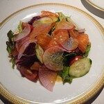 洋食 つばき - スモークサーモンのサラダ