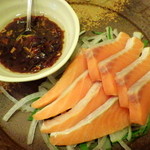 菜根譚 北海道中華 - 時鮭のルイベ中華刺身ダレで（880円）