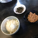 博多ラーメン なみへい - 辛ミンチ 150円
      ごはん[小] 90円