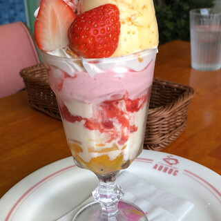 北九州市でおすすめの美味しいパフェをご紹介 食べログ 北九州市でおすすめの美味しいパフェをご紹介 食べログ