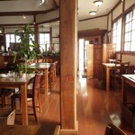 Shirakabe Kurabu - 店内