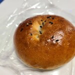 にわとりランド - あんぱん粒あん(180円)です。