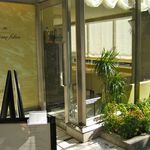 リストランテ　アニモフェリーチェ - ガラスを多用していて明るいお店