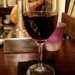 USUAL B - 赤ワイン：400円（ハッピーアワー）