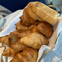 RISTORANTE OZIO - クロワッサン、パンオショコラ、食パン