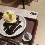 STAND by bookandbedtokyo - 