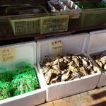 タイヨウ水産 - 料理写真:牡蠣はサイズで値段が変わります、お薦めです。