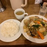 南海飯店 - かたい焼ソバ＋ライス