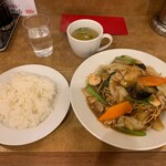 南海飯店 - かたい焼ソバ＋ライス